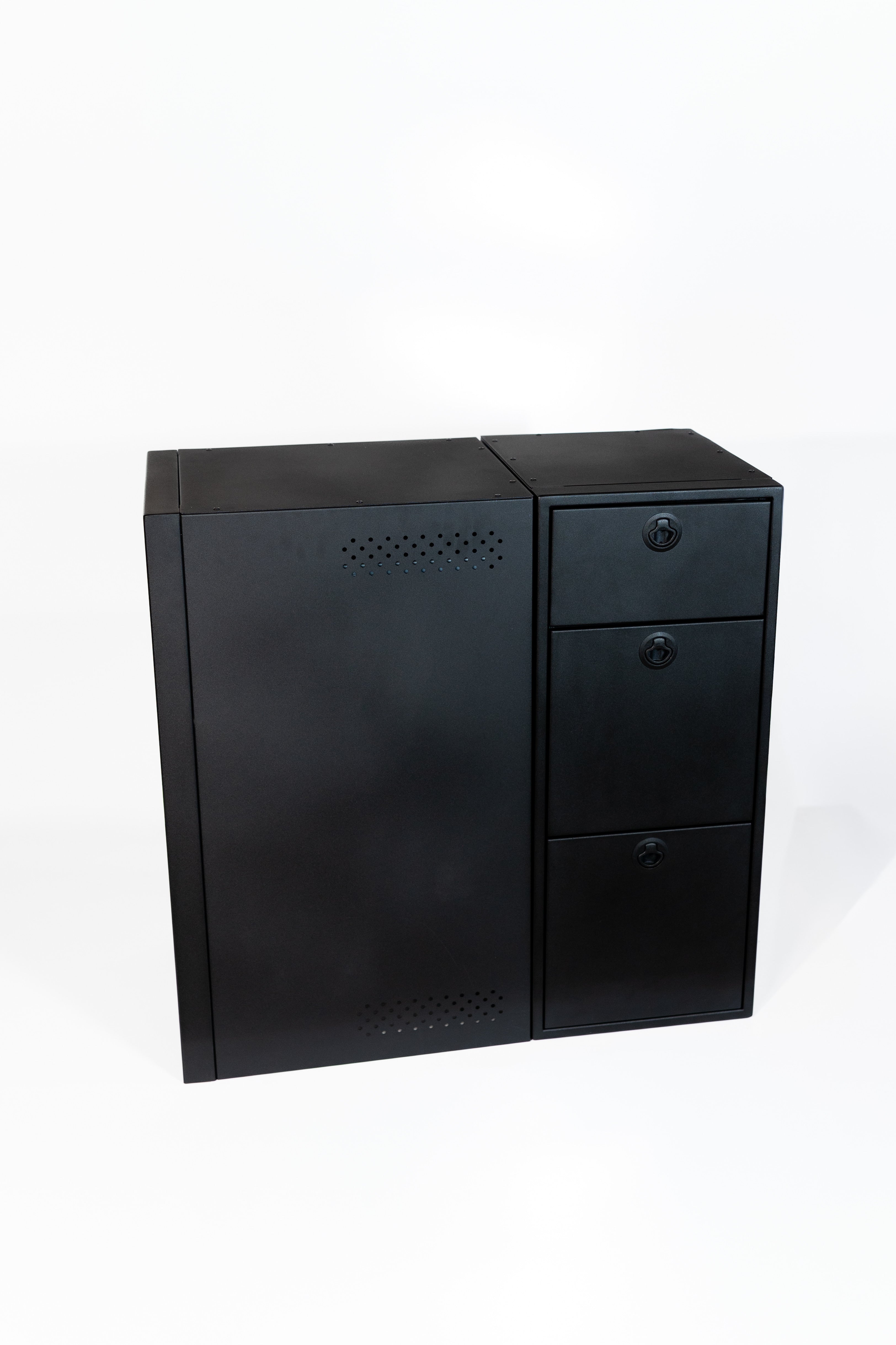 18" Fridge Base with Nova Kool R3100