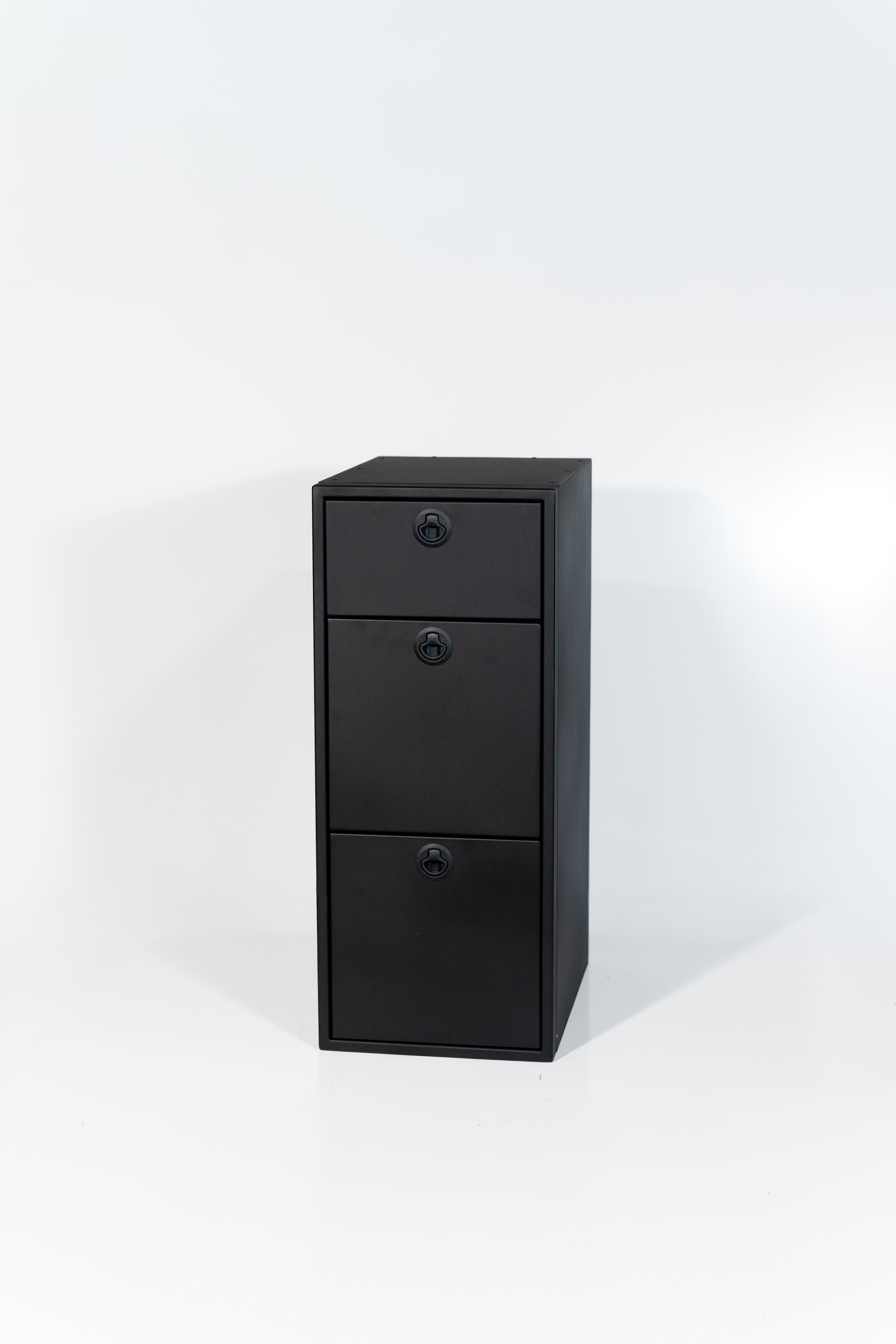 15" Three Drawer Base Cabinet - 15" x 22" x 36”