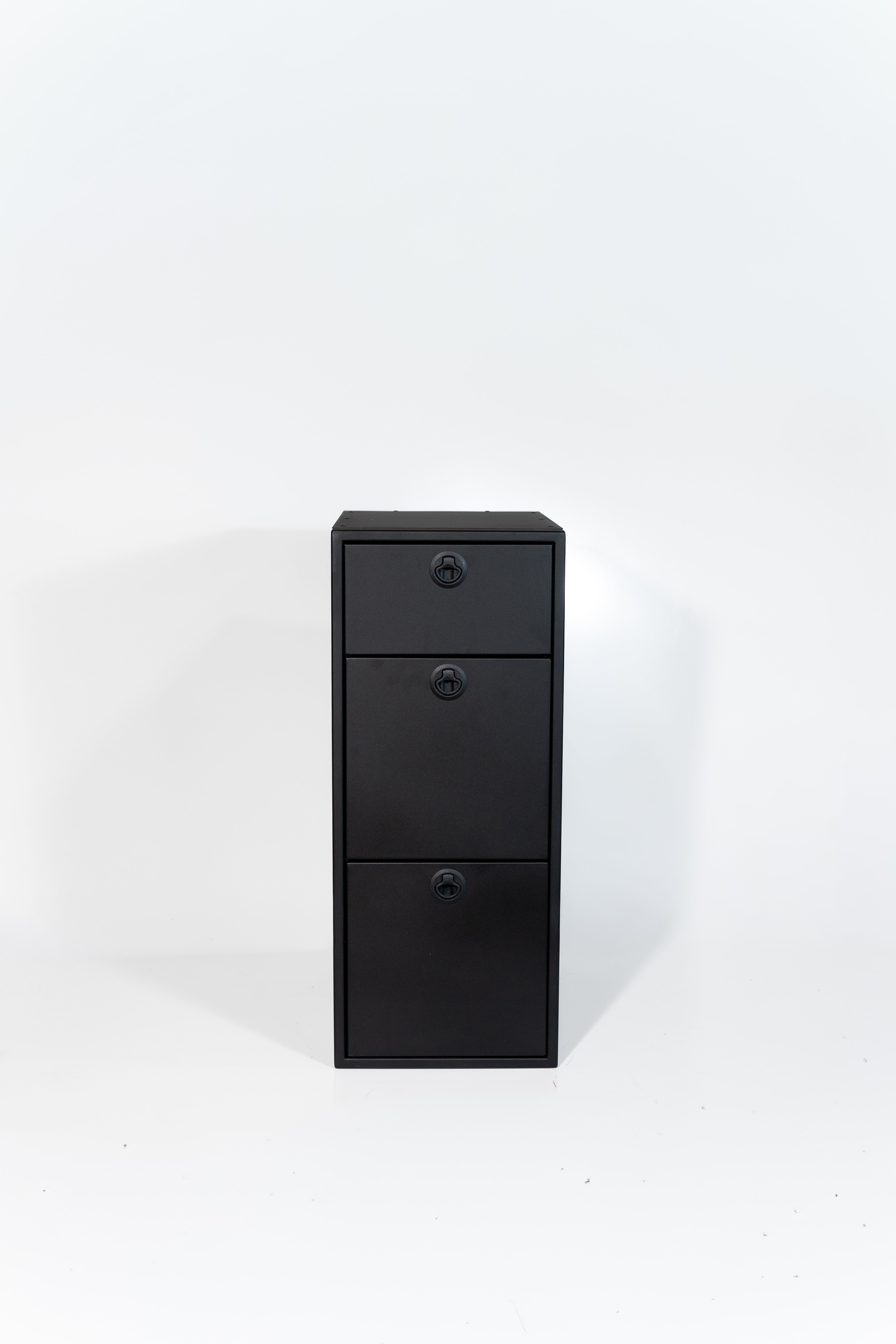 15" Three Drawer Base Cabinet - 15" x 22" x 36”
