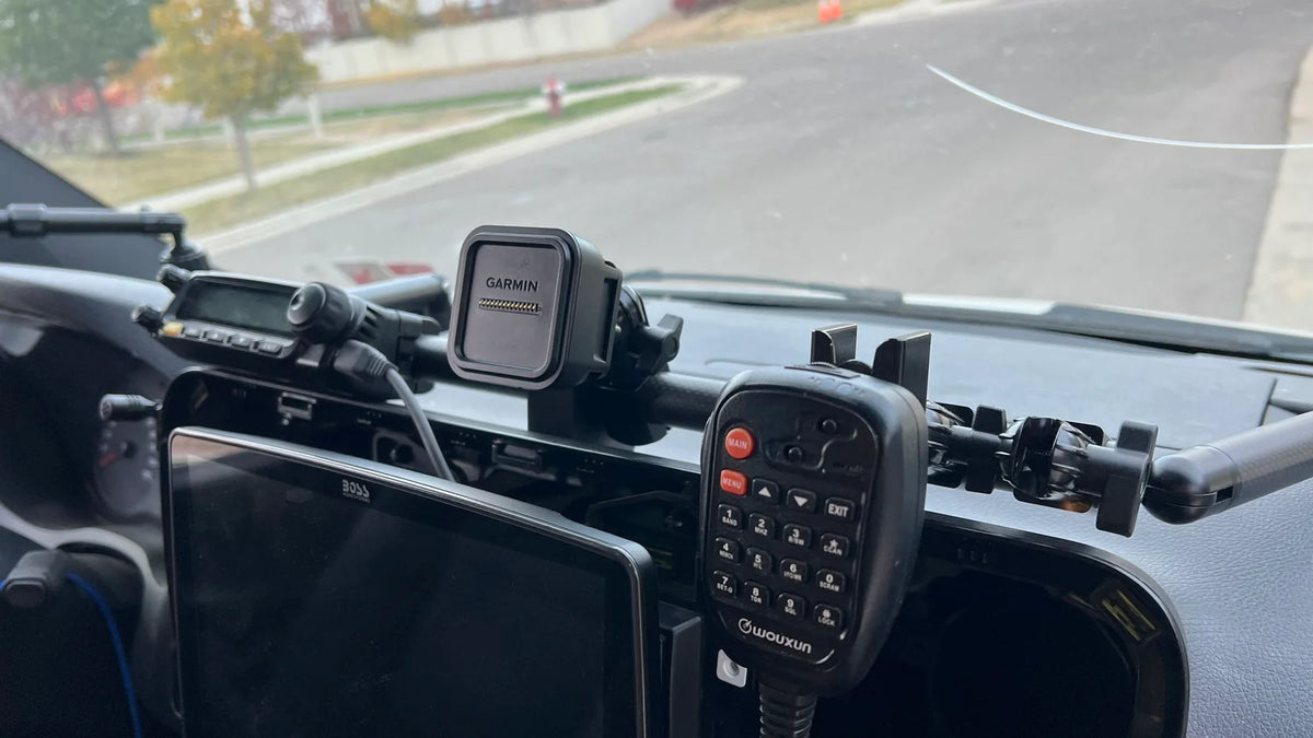 Sprinter 2019+ 4 Cupholder Dash Mounting Bar and MagSafe Phone & AirPods Charger