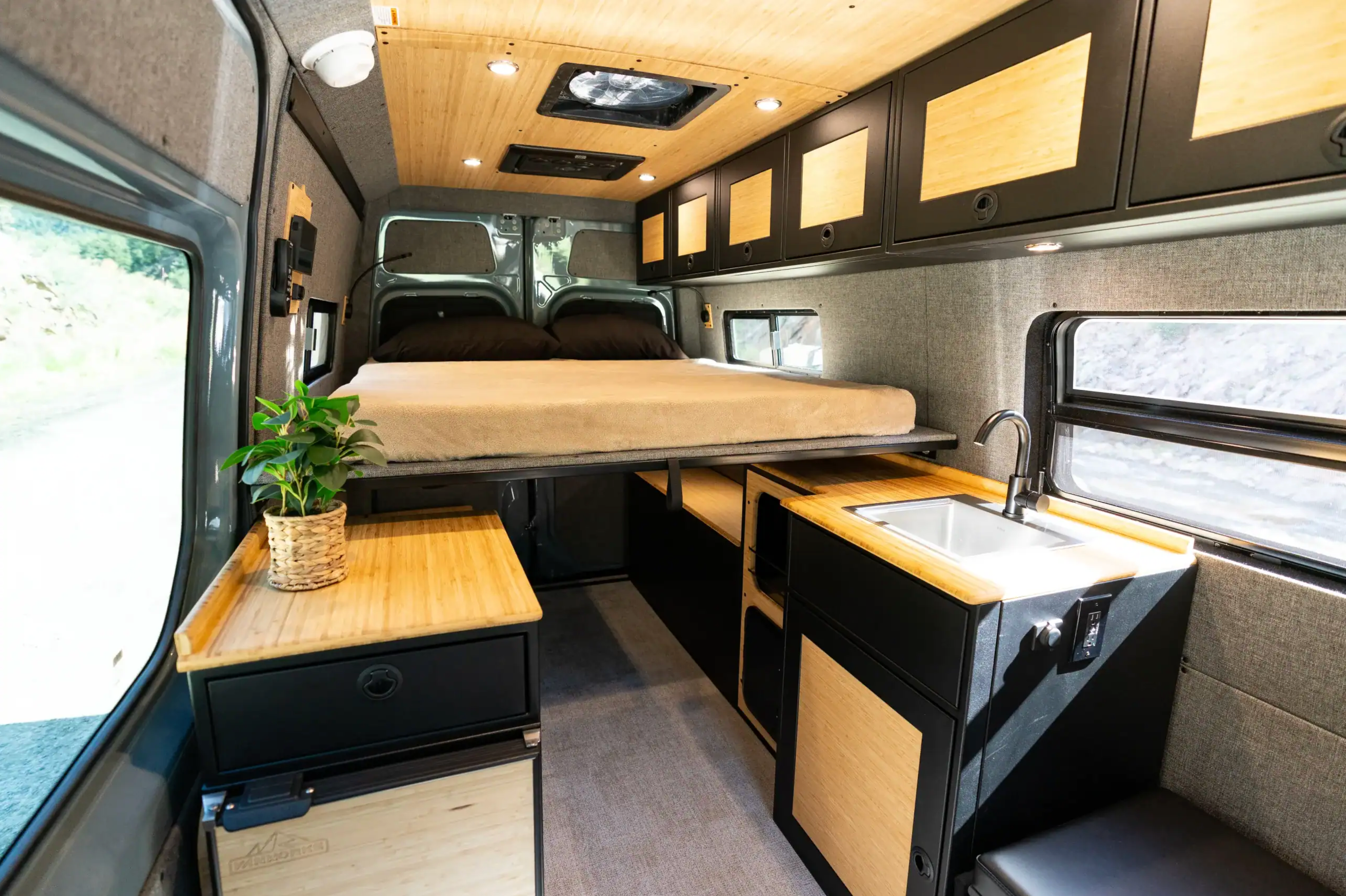 Vanworks 144 Nomad: Turnkey Lightweight Sprinter Layout