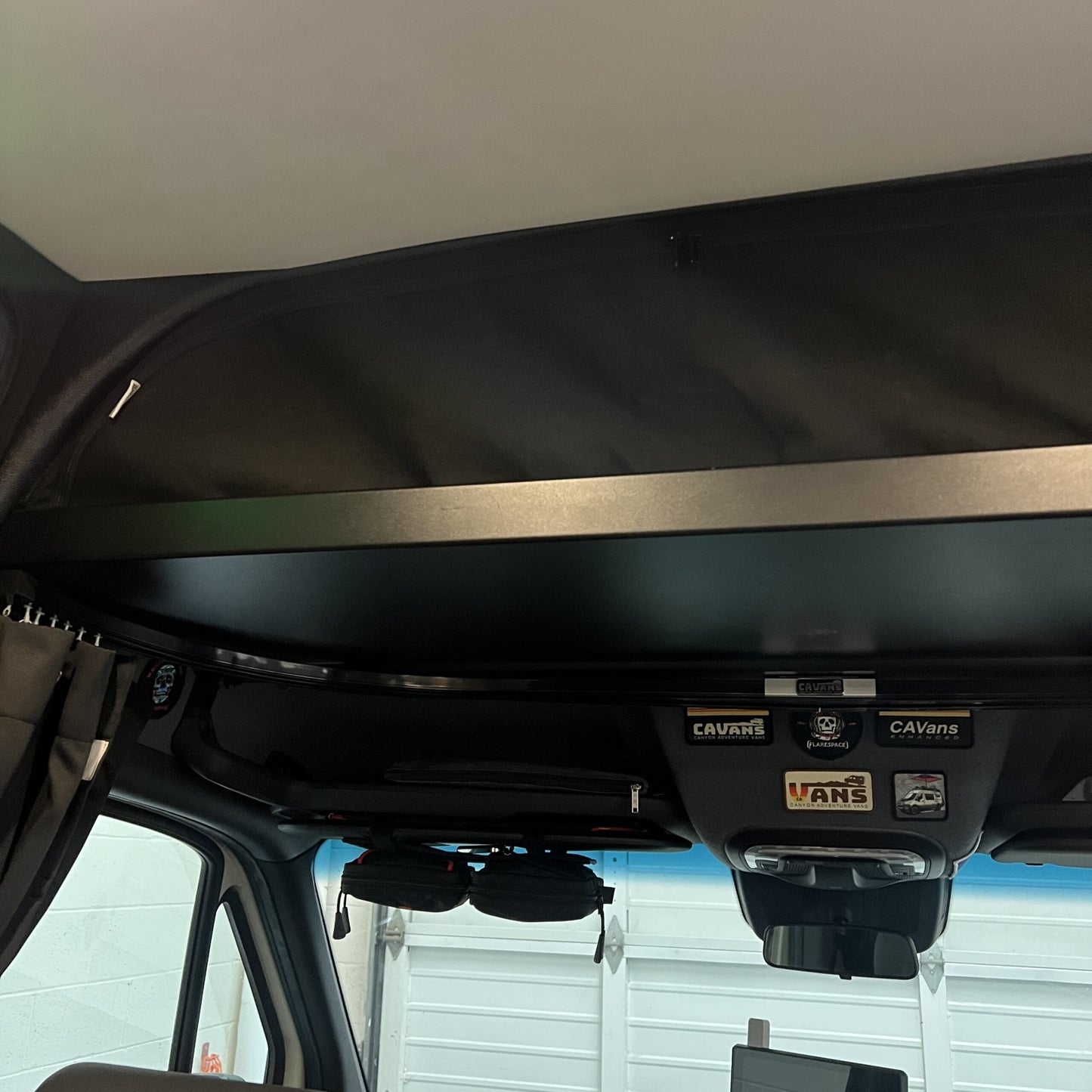 2019+ Headliner Shelf No Curtain Rod