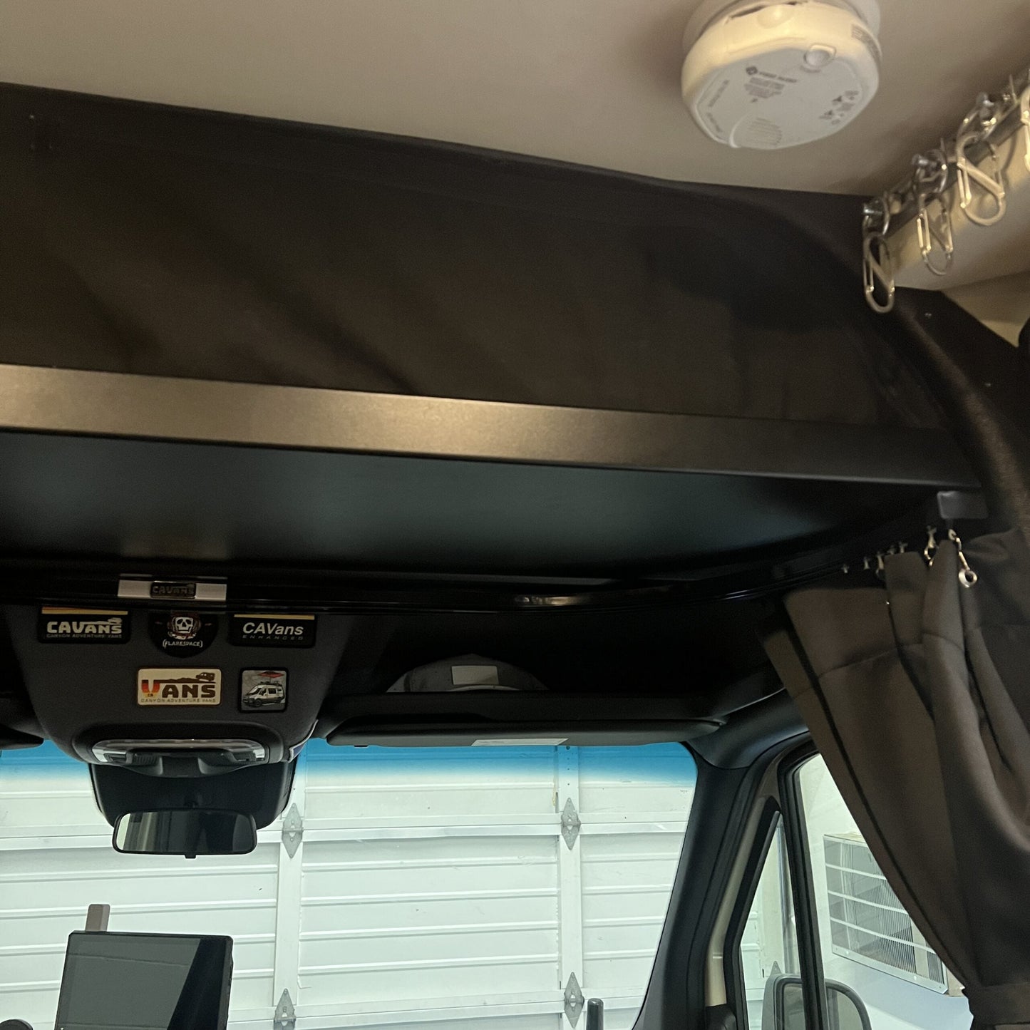 2019+ Headliner Shelf No Curtain Rod