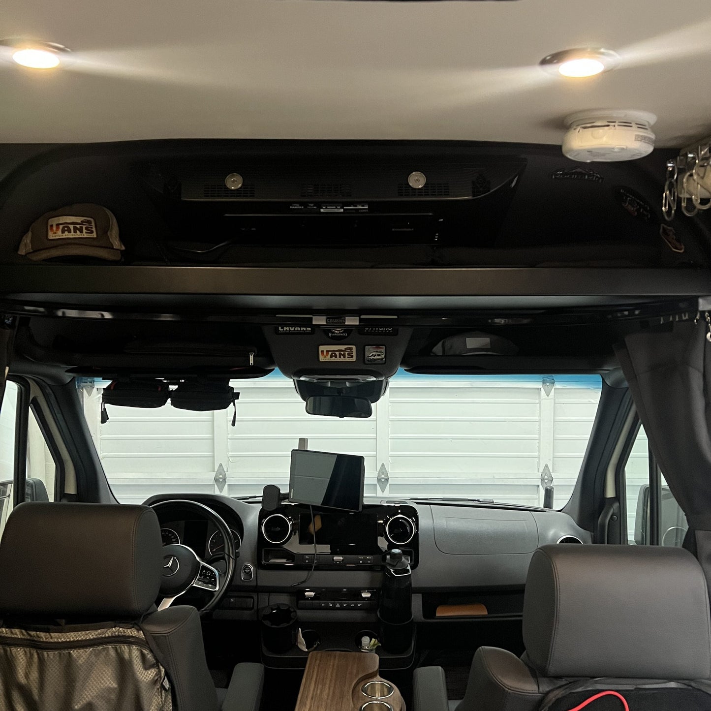 2019+ Headliner Shelf No Curtain Rod