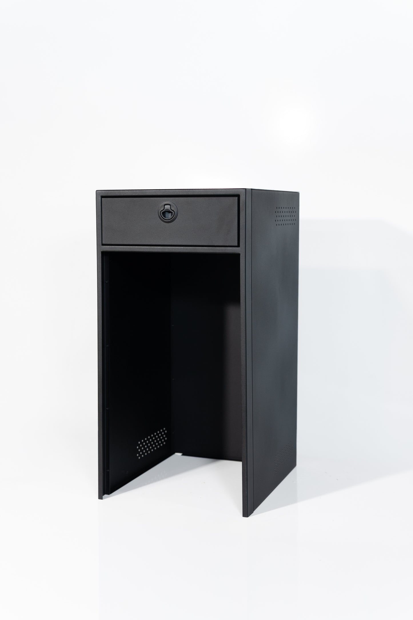 18" Fridge Base with Nova Kool R3100