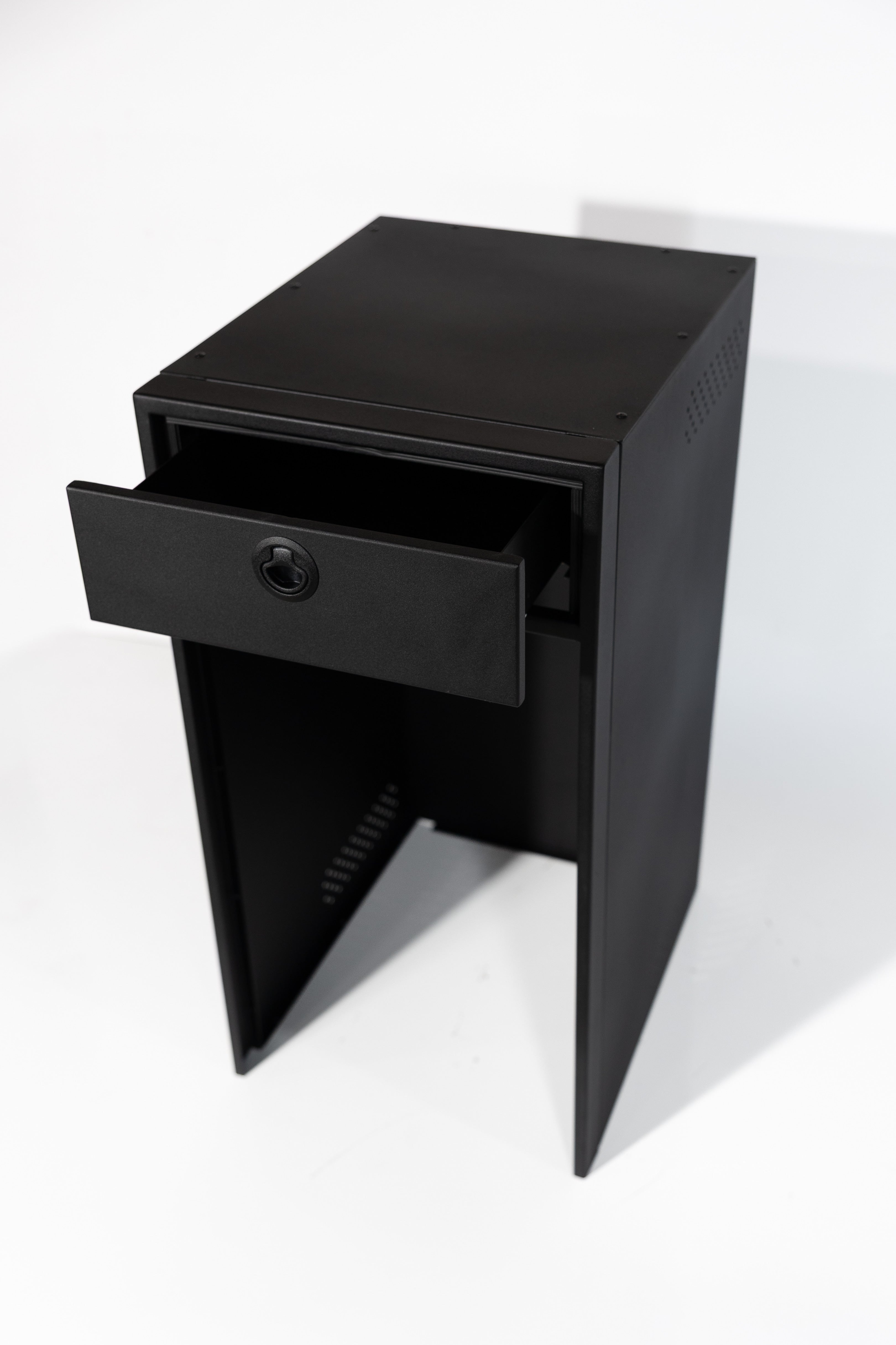 18" Fridge Base with Nova Kool R3100