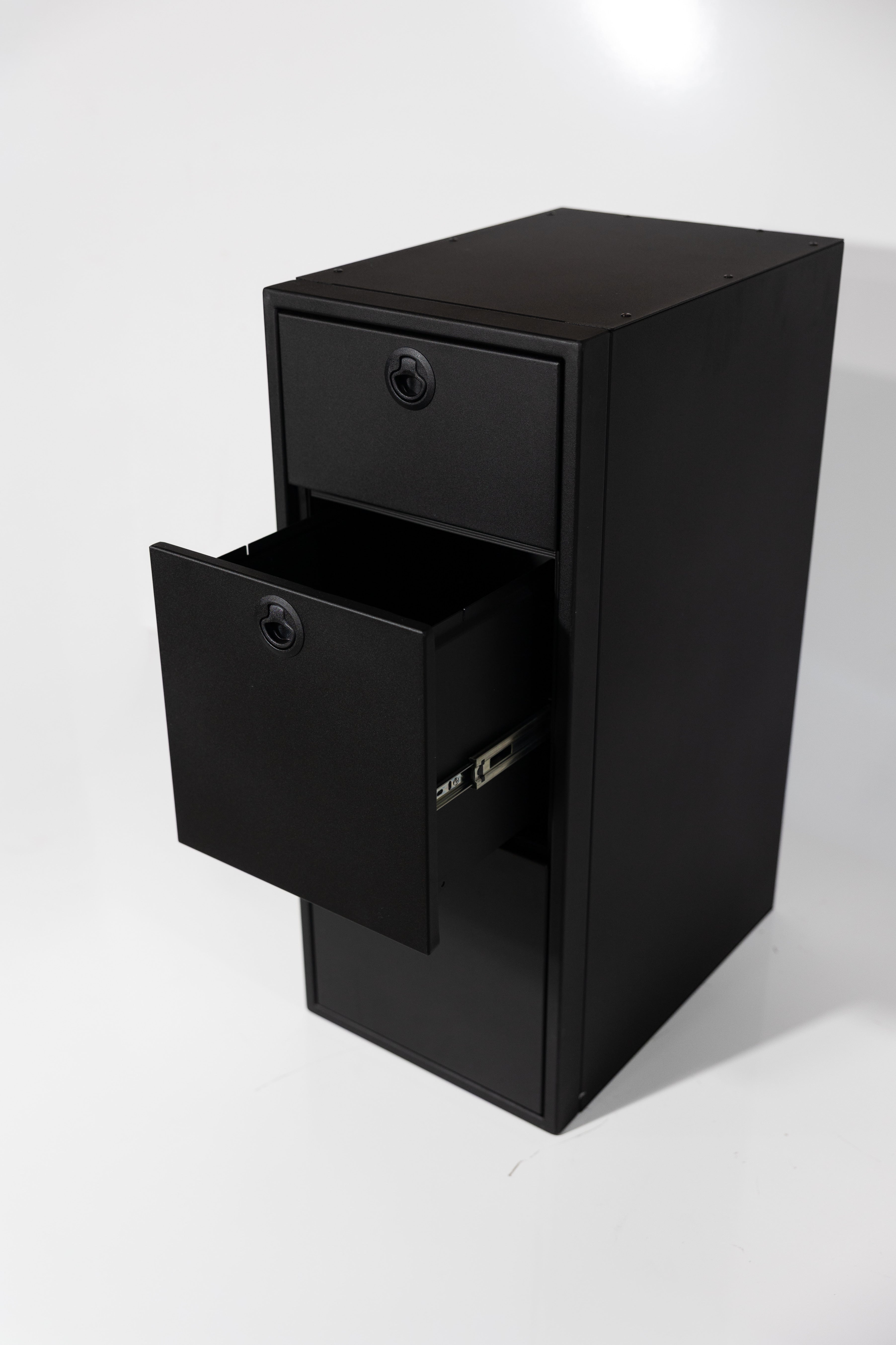 15" Three Drawer Base Cabinet - 15" x 22" x 36”