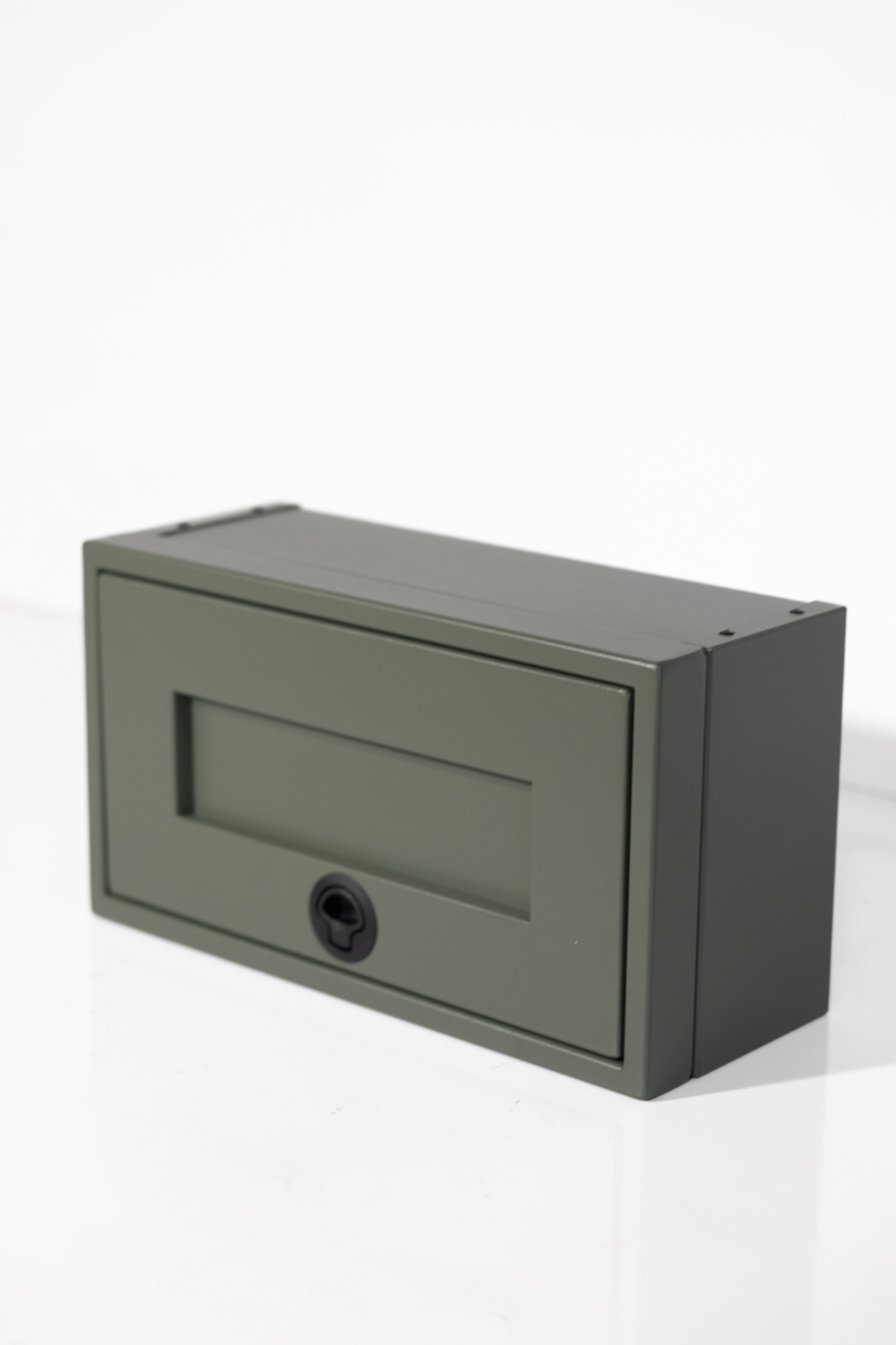 20" Ekko Cabinet - 20" x 8" x 11" - Foot of Bed