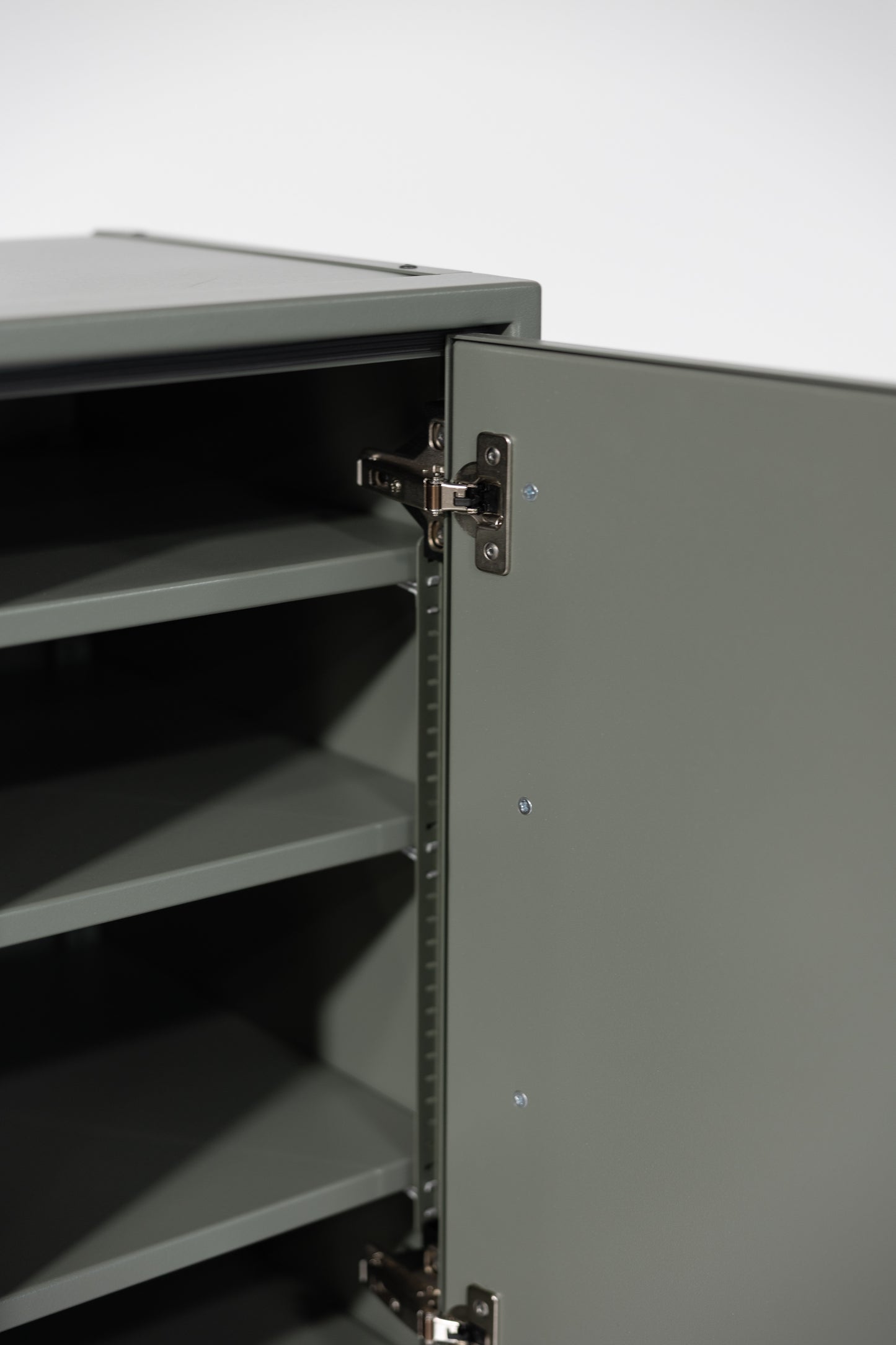 16" One Door Ekko Cabinet - 16"x18"x25" - Right of Microwave