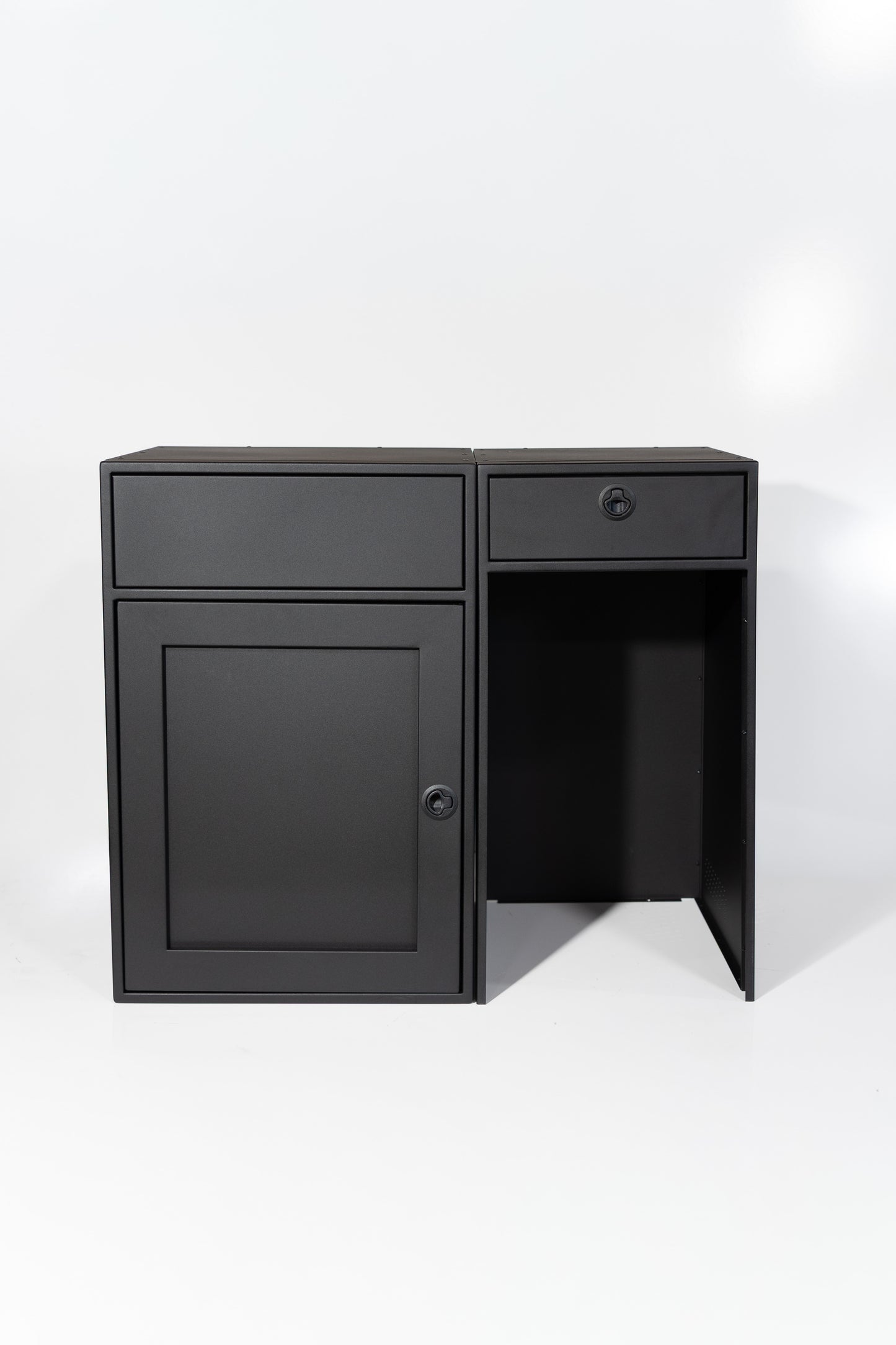 18" Fridge Base with Nova Kool R3100