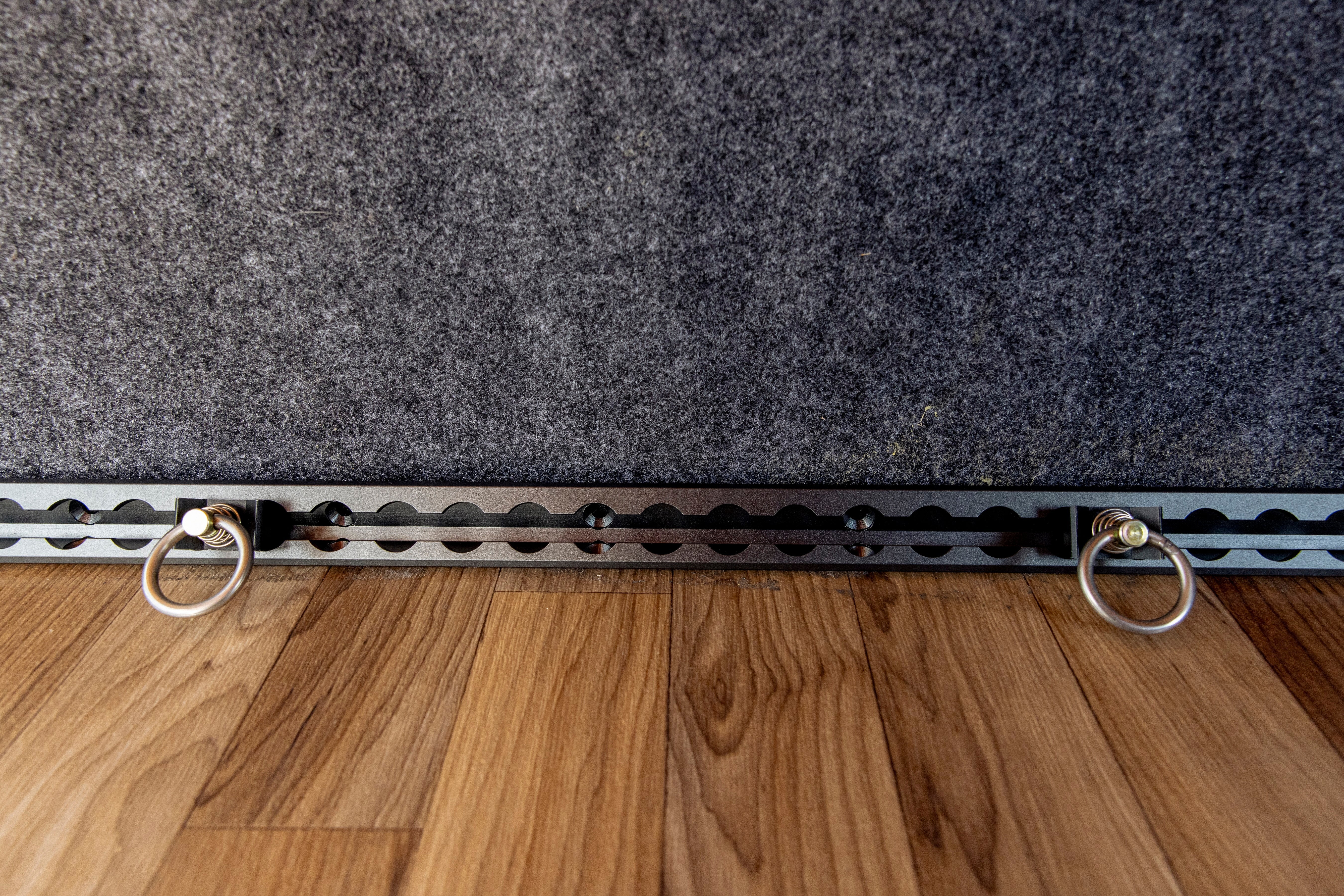 Corner Venture L-Track - 2 Pack